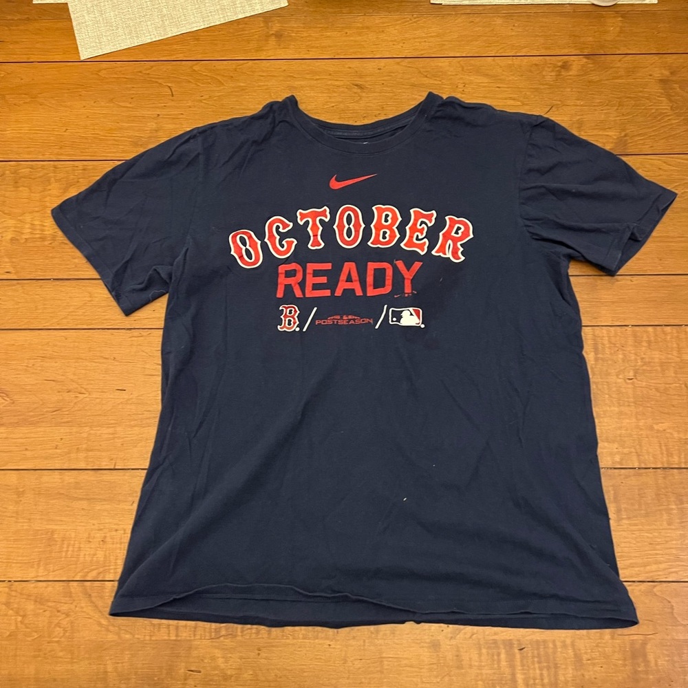 EUC Men’s Boston Red Sox Postseason shirt